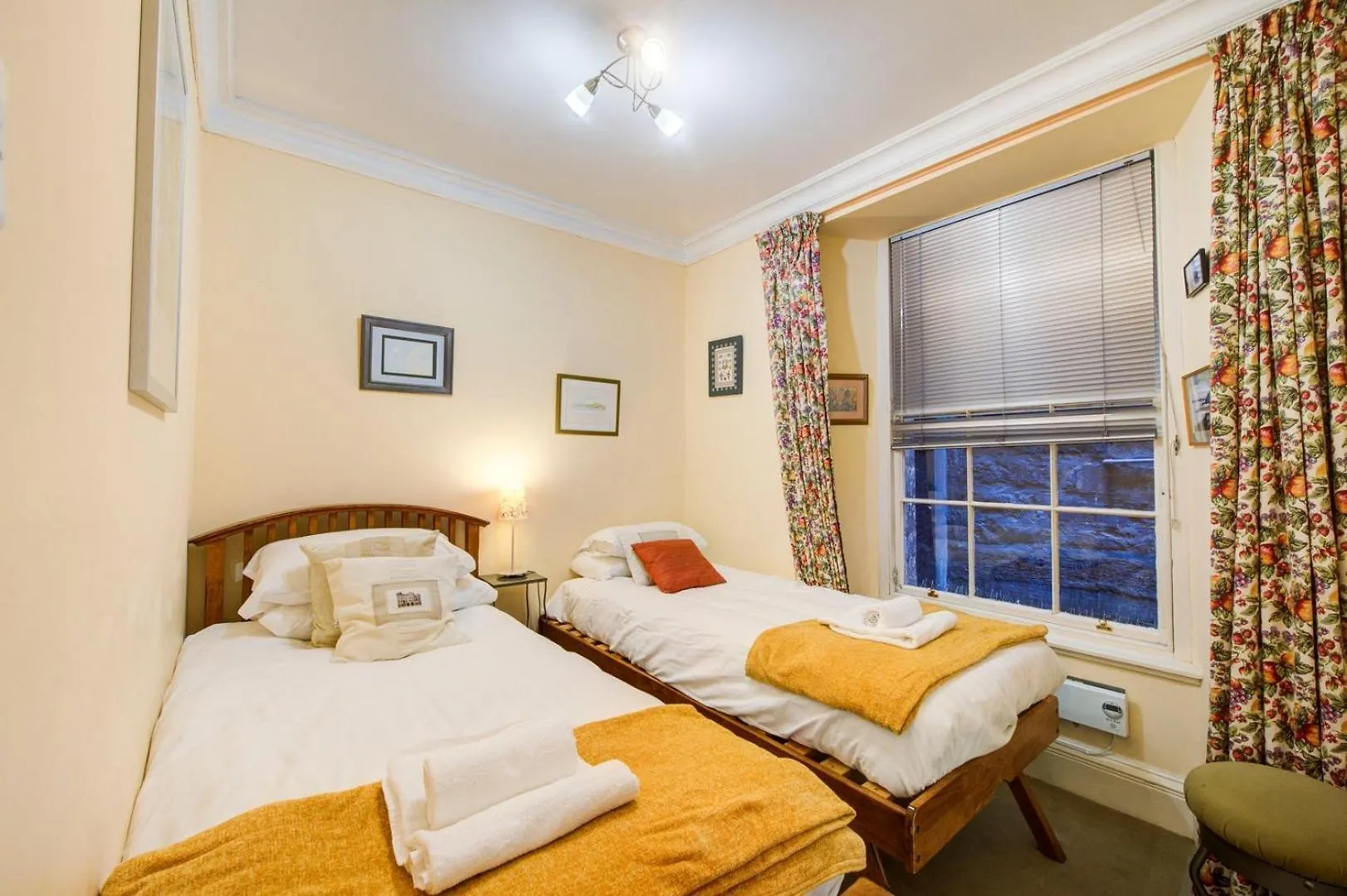 Guestready - Historic Edinburgh Old Town Apartment 0*,